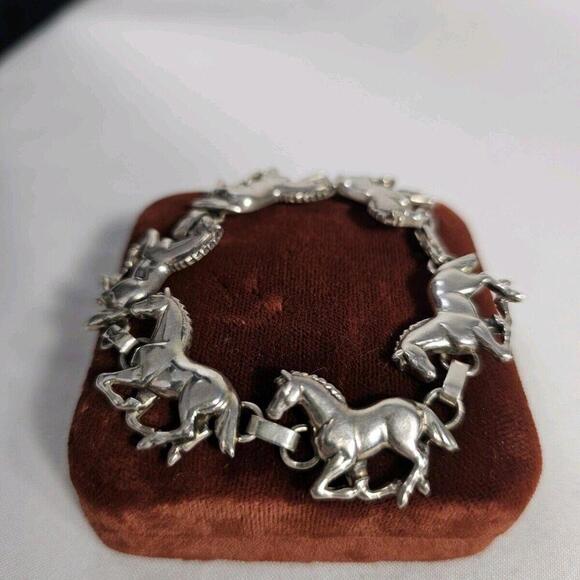 Beautiful Sterling Silver Carol Felley Horse Link Bracelet 7" 6 Horses. Vtg - Picture 3 of 9